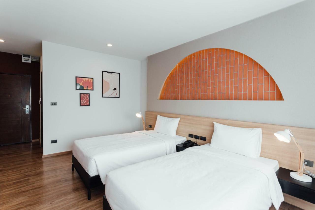 Clay Hotel Udonthani Екстер'єр фото