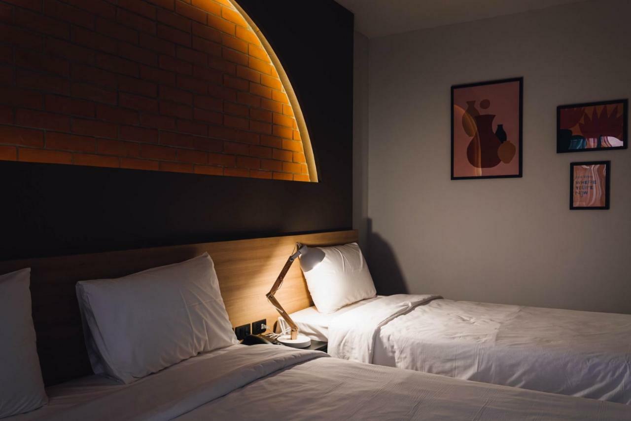 Clay Hotel Udonthani Екстер'єр фото
