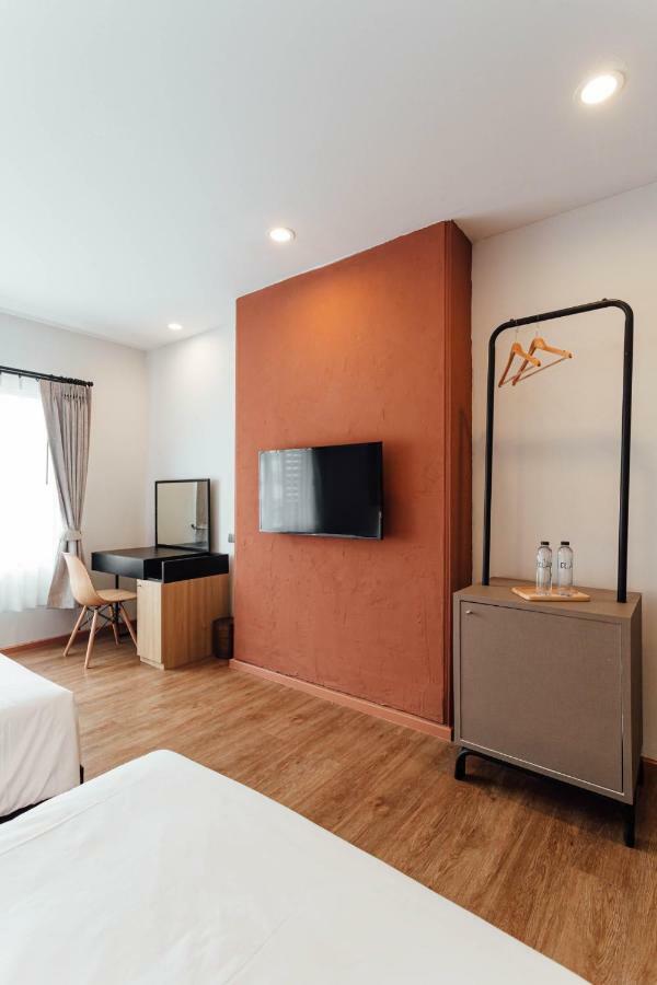 Clay Hotel Udonthani Екстер'єр фото