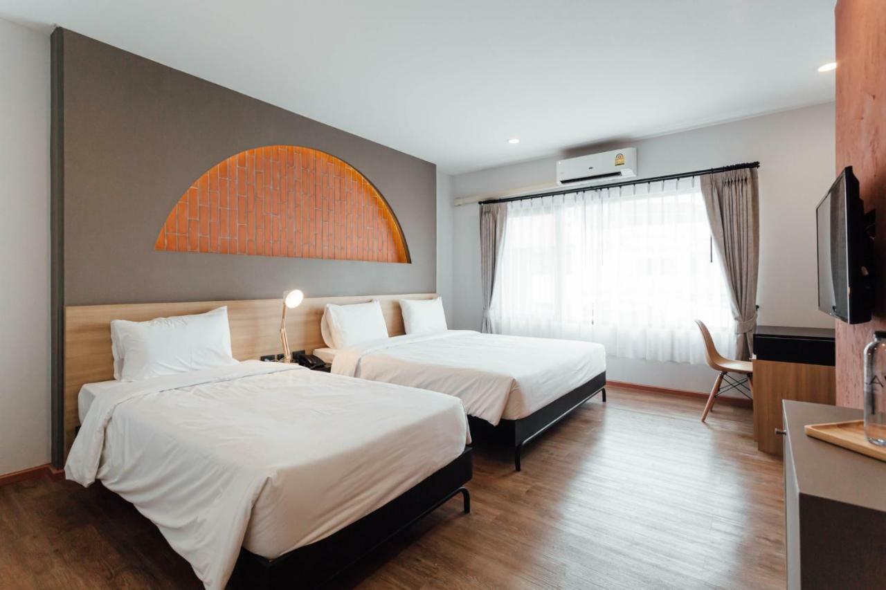 Clay Hotel Udonthani Екстер'єр фото