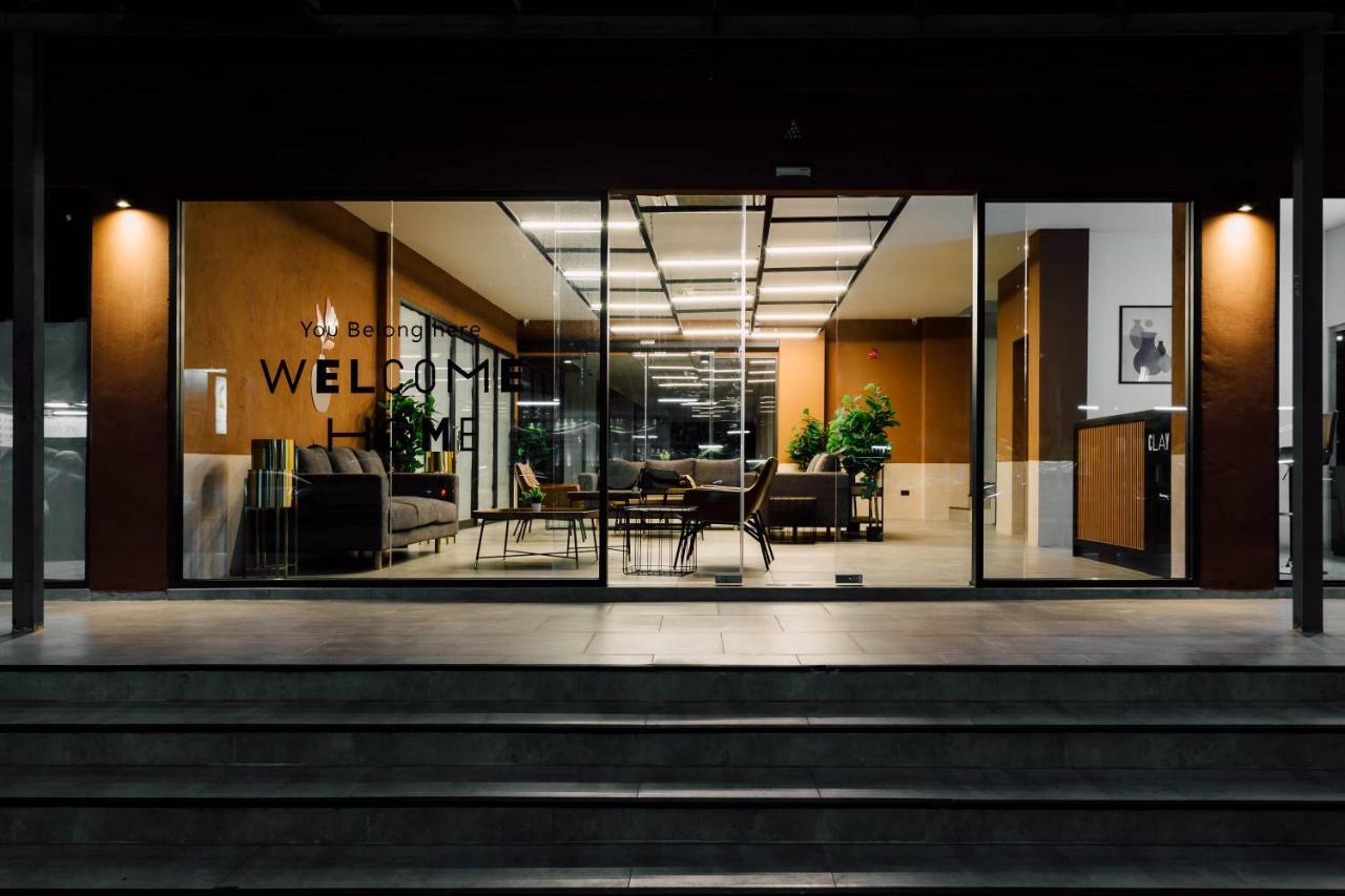 Clay Hotel Udonthani Екстер'єр фото