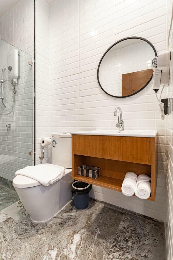 Clay Hotel Udonthani Екстер'єр фото