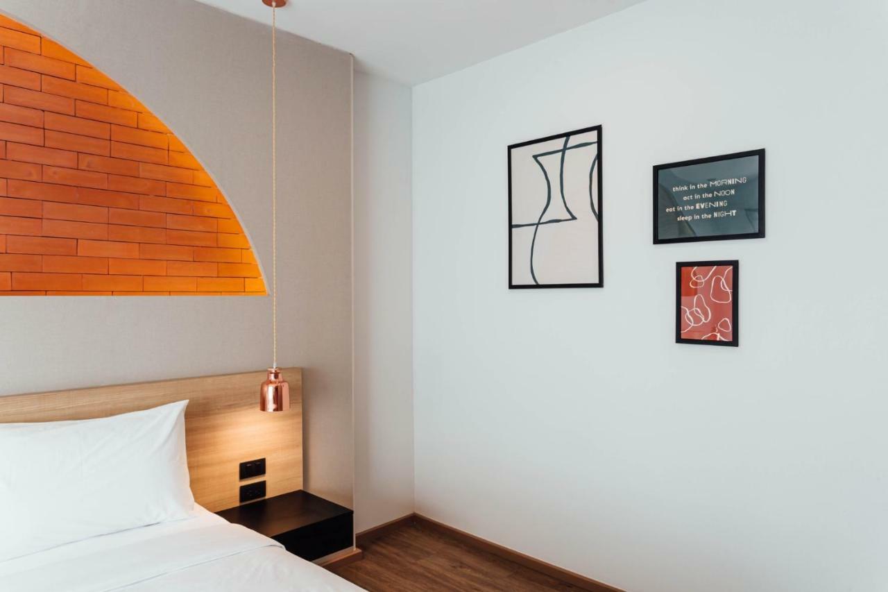 Clay Hotel Udonthani Екстер'єр фото